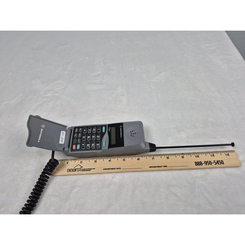 Motorola Piper Grey Flip Car Phone Vintage Retro Cellular Mobile 2189